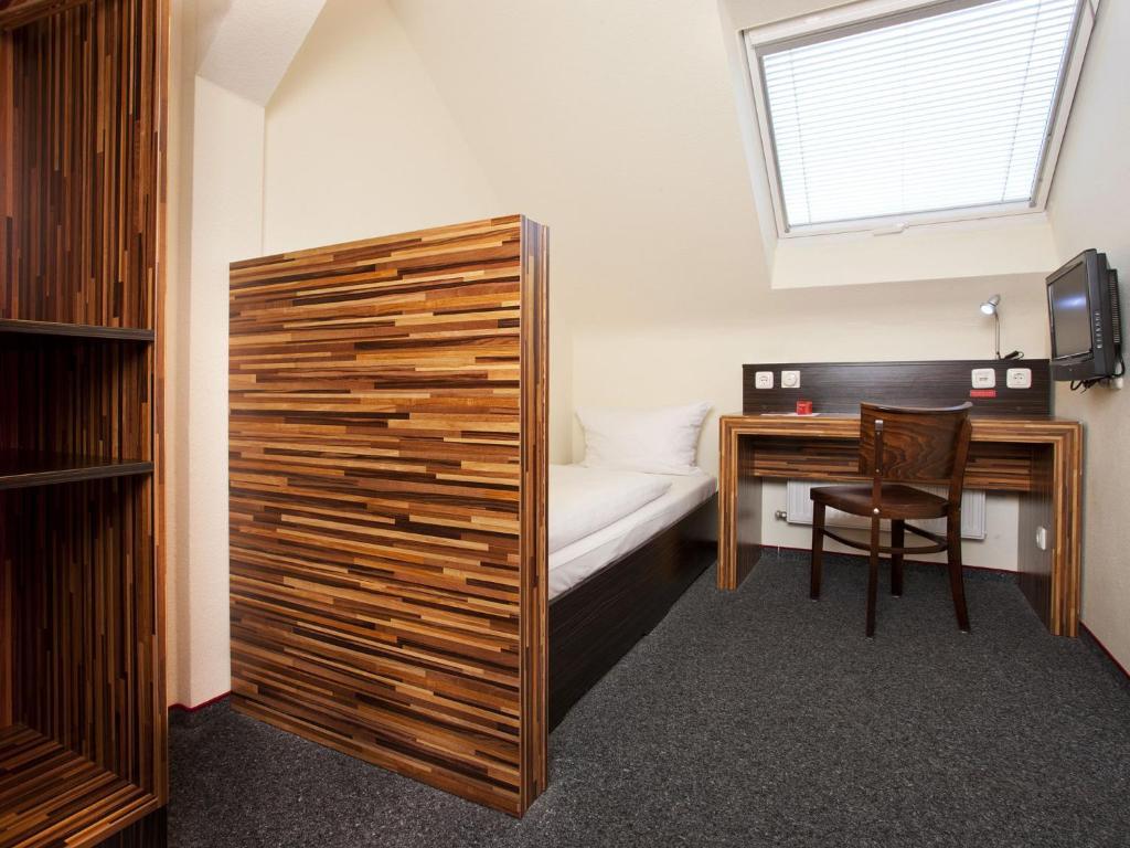 Hotelo Hotel