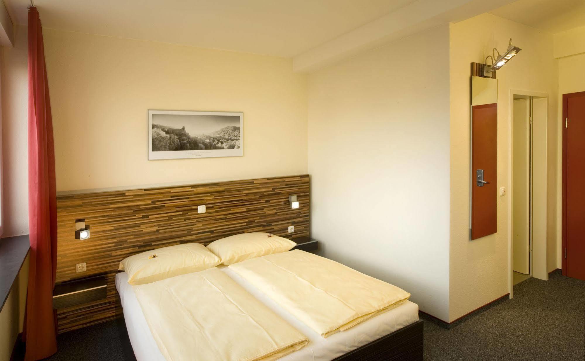 Hotelo Hotel 3*